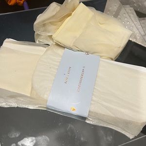 ANTHROPOLOGY SHEER TIGHTS